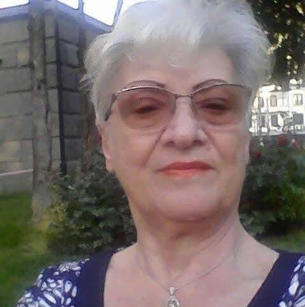 <em>Ioana T.</em>